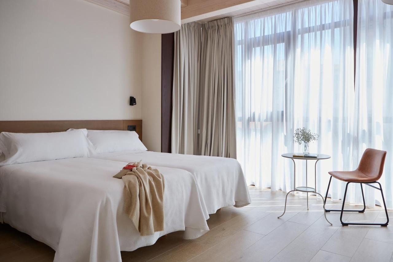 Hotel Trina 20 Palas de Rei Dış mekan fotoğraf